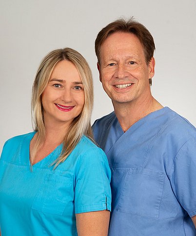 Portraitfoto der Alumni Dr. Claudia Novacek und Dr. Udo Novacek