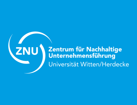 Weißes Logo des Zentrums für nachhaltige Unternehmensführung (ZNU) der UW/H auf türkisfarbenem Hintergrund