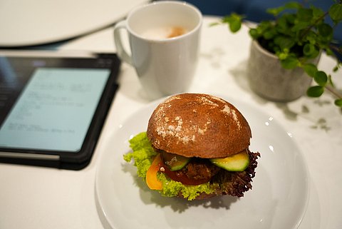 Symbolbild für das Wirtschaftsfrühstück an der UW/H.