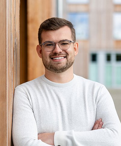 Portraitfoto von Tim Benkenstein 