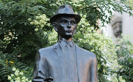 Statue von Frank Kafka